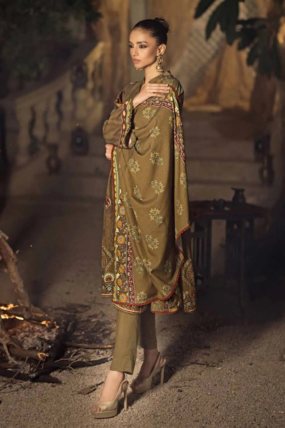 3PC Embroidered Digital Printed Karandi Unstitched Suit AY-32005