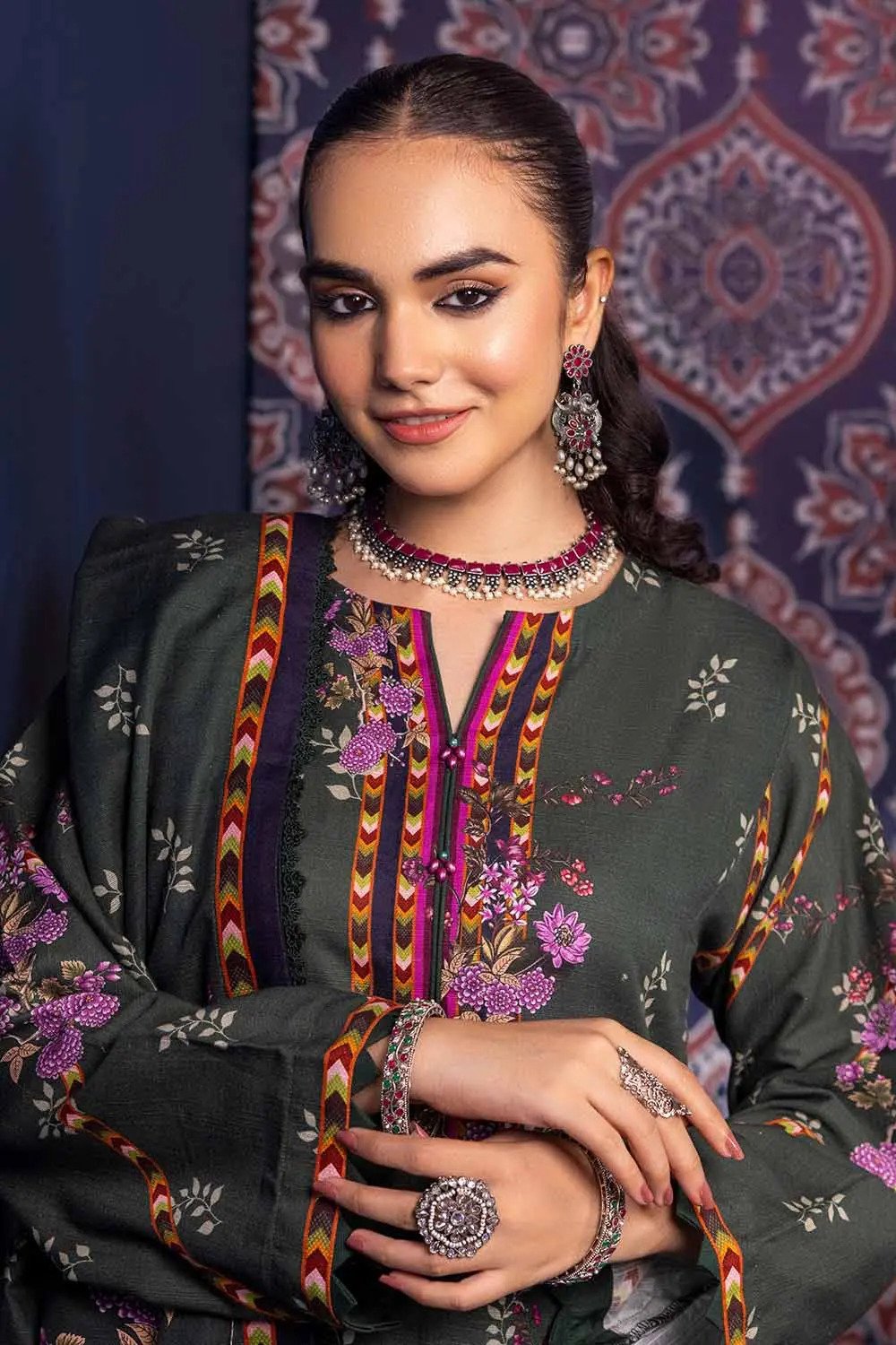 3PC Khaddar Printed Unstitched Suit K-32012