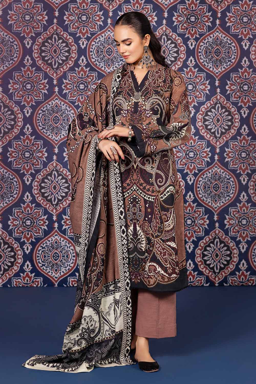 3PC Khaddar Printed Unstitched Suit K-32028