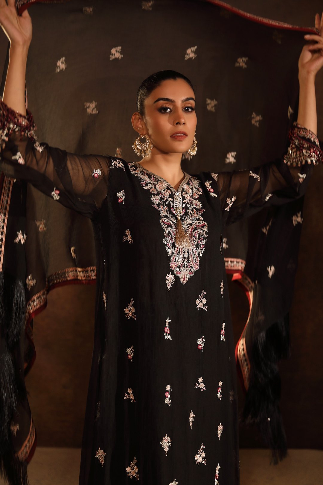NOOR-E-SIYAH