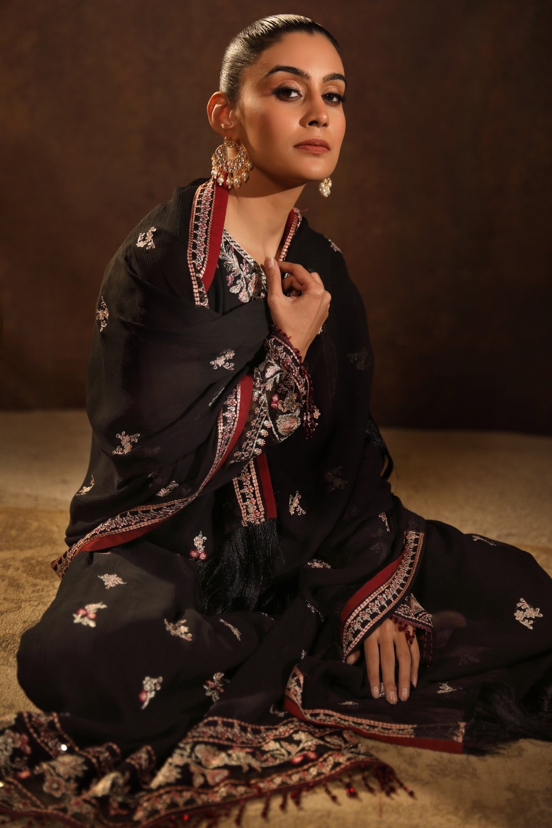 NOOR-E-SIYAH